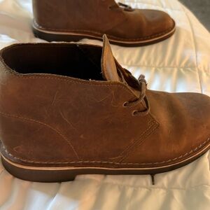 CLARKS Desert Chukka Boots Men's 8. Brown Genuine Leather Lace Up, NWOT